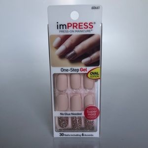 Kiss imPRESS Press-On Manicure